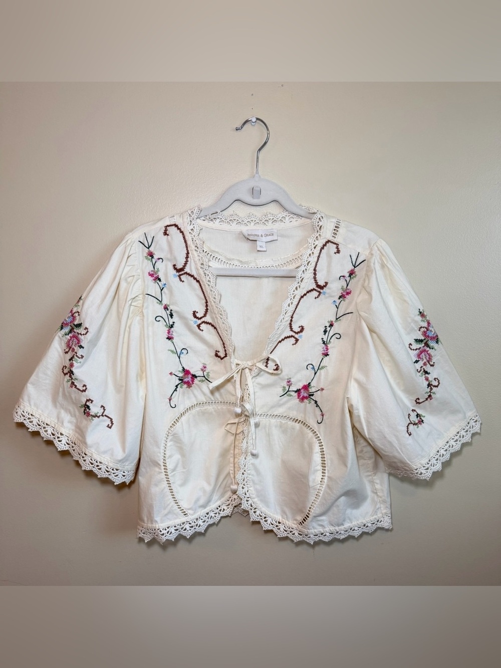Jennifer&Grace XL Cream Floral Embroidered Crochet Lace Tie Front Boho Top